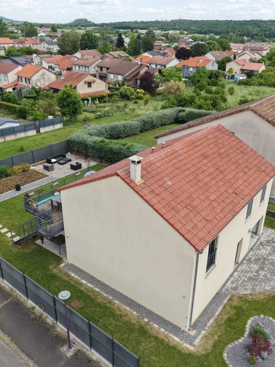Démoussage et nettoyage de toiture par pulvérisation à Pierrevillers