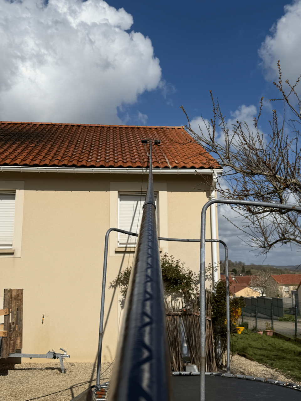 Démoussage de toiture à Pierrevillers - avant